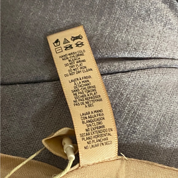 Kim’s Sleep Super Cropped Tank - Picture 3 of 9